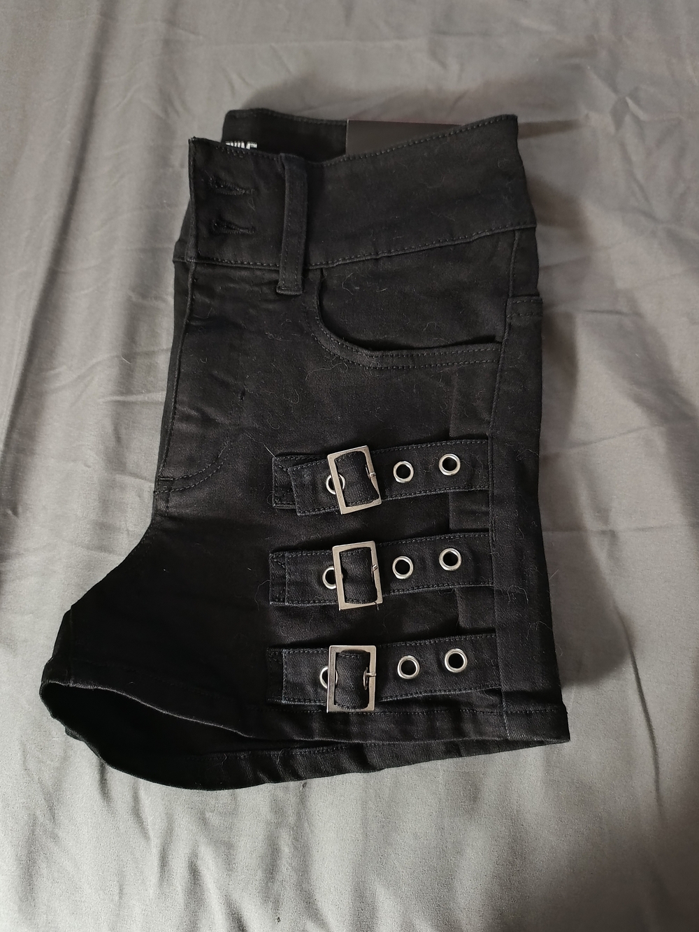 Hot Topic Black Buckle Strap Jean Shorts - Picture 4 of 4